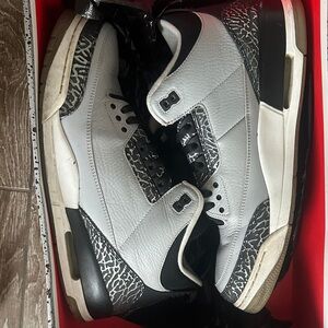 Jordan Gray and Black Sneakers with Pattern Accents